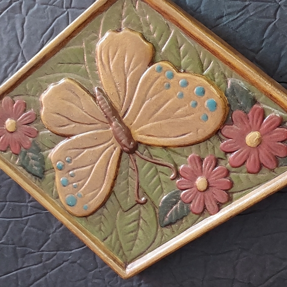McNees Mold M-816 Teri 79 MCM Colors Butterfly & Flowers One Pair Wall Hanging - Picture 3 of 7